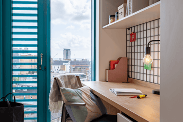Penthouse En Suite - Image 1
